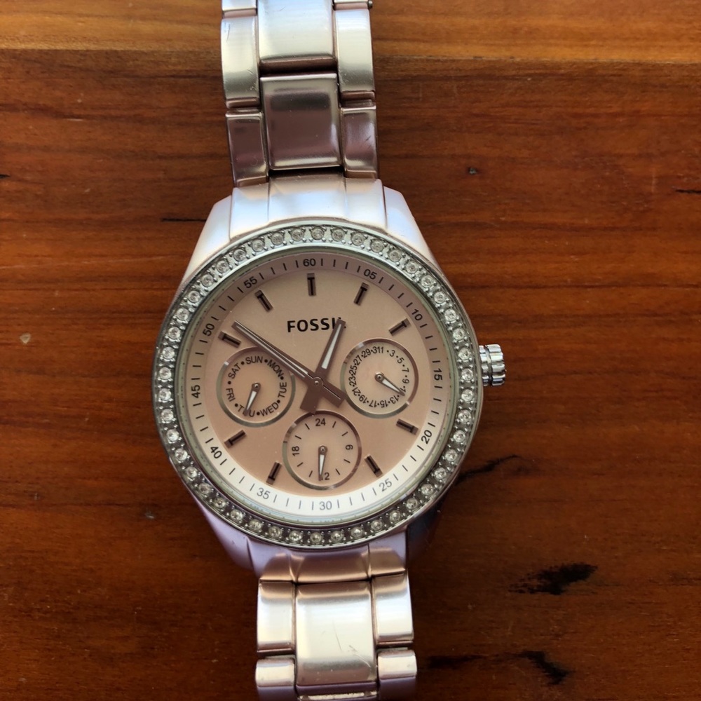 Rose gold fossil watch